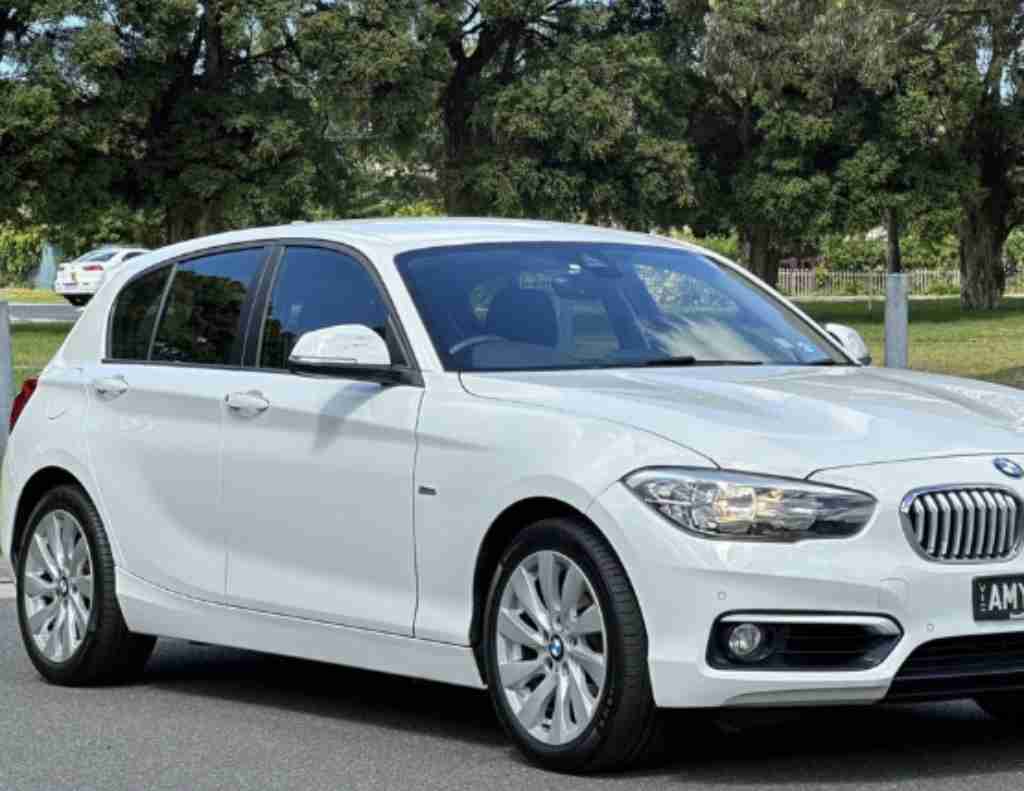 墨尔本 两箱轿车 二手车两箱轿车 17 BMW 120i 7万7kms最高性价比  C1认证车源 