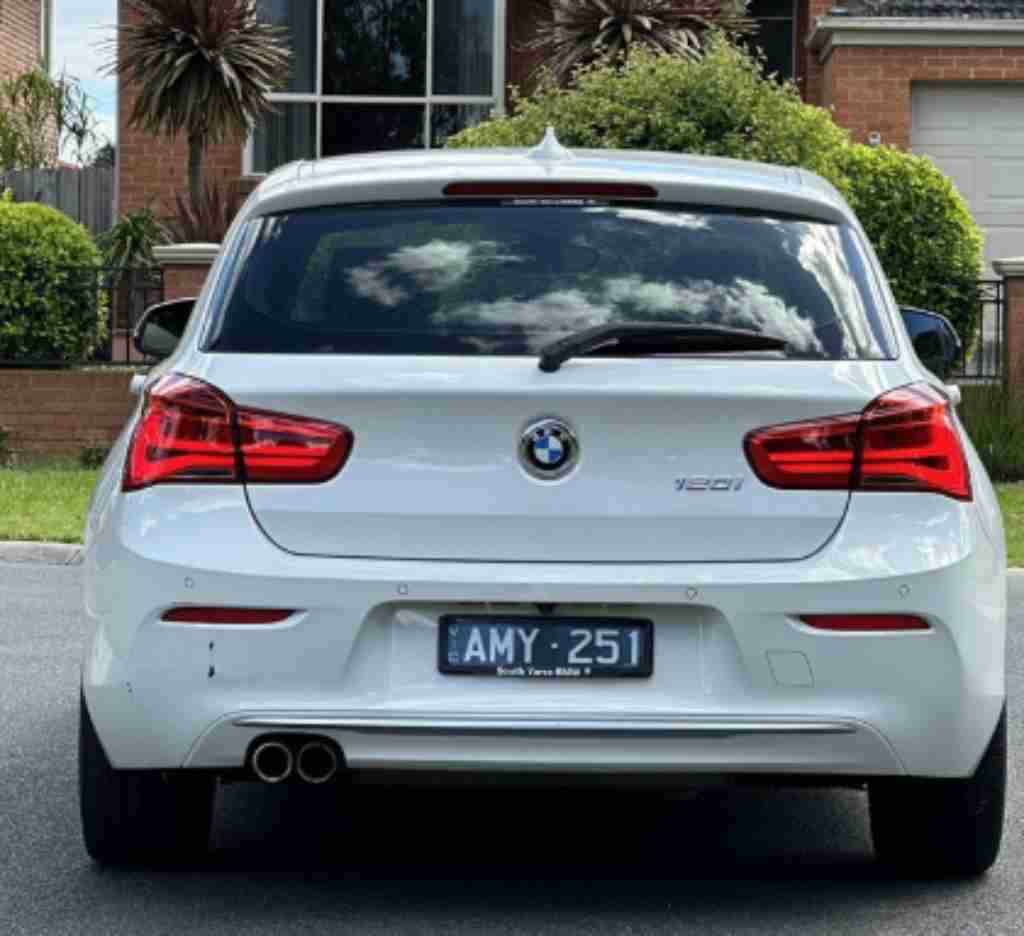 墨尔本 二手车 两箱轿车  17 BMW 120i 7万7kms最高性价比  C1认证车源