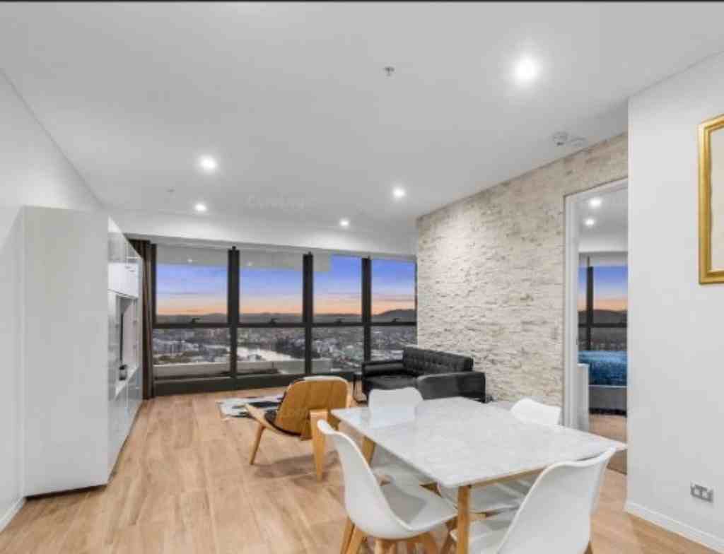 墨尔本 房产 出租 Burwood Fantastic Huge Space Apartment