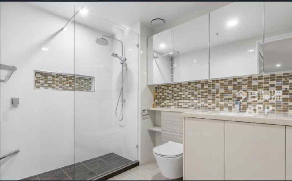 Burwood Fantastic Huge Space Apartment