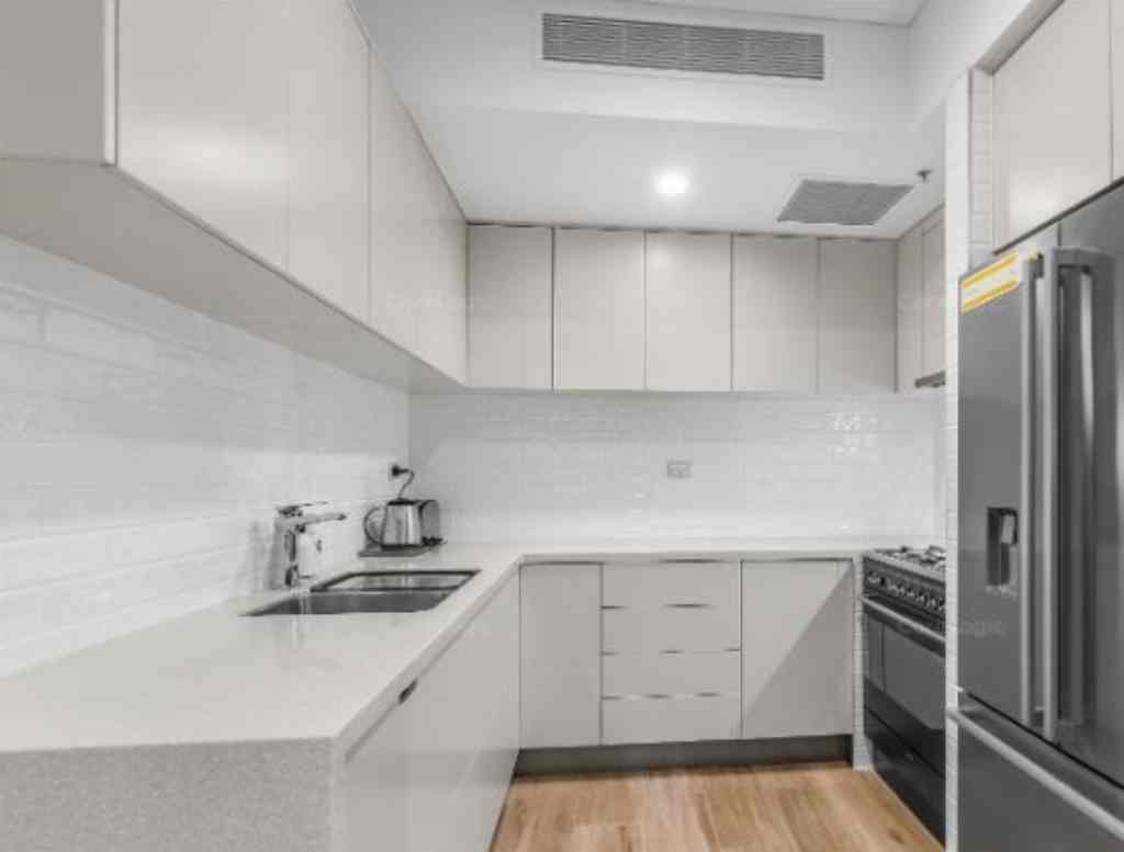 墨尔本 房产 出租 Burwood Fantastic Huge Space Apartment