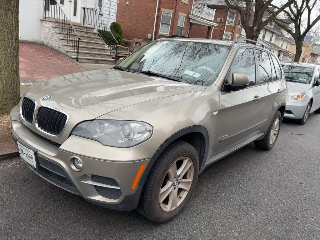 墨尔本 二手车 越野车 7550.00$ 2012年 BMW X5 146405英里